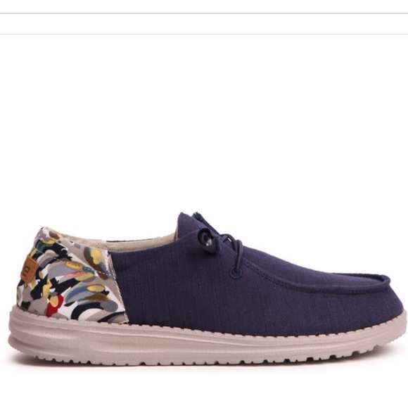 Hey Dude - Picture 2 of 7